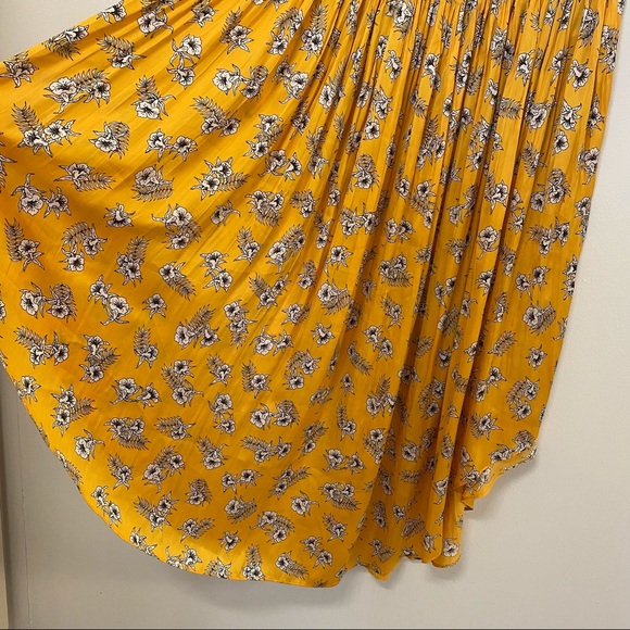 ❌SOLD❌ Country Road Midi Floral Ditsy Skirt Yellow Asymmetric Pleats Summer - Picture 9 of 9